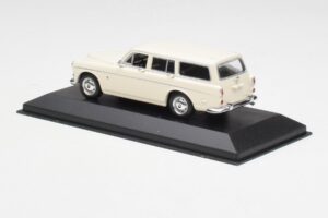 Volvo 121 Amazon Farmari Valkoinen Minichamps 1:43 430171010 Metalli — kuva 3 / 4