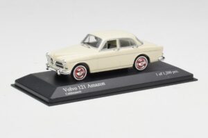 Volvo 121 Amazon Valkoinen Minichamps 1:43 430171040 Metalli — kuva 2 / 4