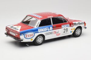 Volvo 142 #29 M. Alen / I. Kivimaki Rally 1000 Lakes 1973 MCG 1:18 MCG18528R Metalli — kuva 2 / 6
