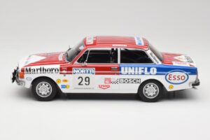 Volvo 142 #29 M. Alen / I. Kivimaki Rally 1000 Lakes 1973 MCG 1:18 MCG18528R Metalli — kuva 3 / 6