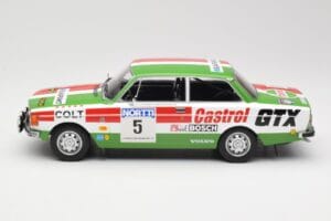 Volvo 142 #5 H. Mikkola / E. Rautanen Rally 1000 Lakes 1973 MCG 1:18 MCG18529R Metalli — kuva 3 / 6