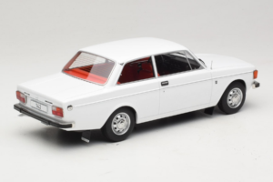 Volvo 142 Valkoinen MCG 1:18 MCG18445 Metalli — kuva 2 / 6