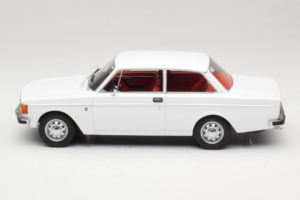 Volvo 142 Valkoinen MCG 1:18 MCG18445 Metalli — kuva 3 / 6