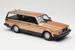 Volvo 240 GL Farmari Gold Metallic Minichamps 1:18 155171415 Metalli — kuva 4 / 6