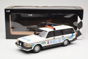 Volvo 240 GL Farmari Polis Sweden Minichamps 1:18 155171480 Metalli — kuva 6 / 6