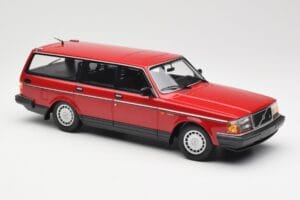 Volvo 240 GL Farmari Punainen Minichamps 1:18 155171411 Metalli — kuva 4 / 6