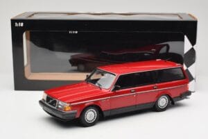 Volvo 240 GL Farmari Punainen Minichamps 1:18 155171411 Metalli — kuva 6 / 6