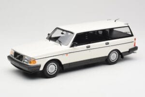 Volvo 240 GL Farmari Valkoinen Minichamps 1:18 155171412 Metalli