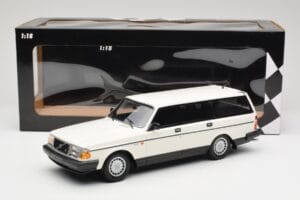 Volvo 240 GL Farmari Valkoinen Minichamps 1:18 155171412 Metalli — kuva 6 / 6