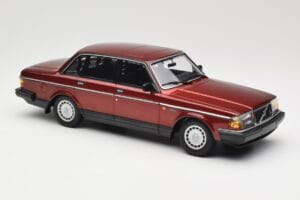 Volvo 240 GL Dark Red Metallic Minichamps 1:18 155171406 Metalli — kuva 4 / 6