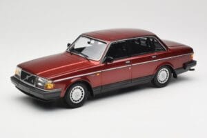 Volvo 240 GL Dark Red Metallic Minichamps 1:18 155171406 Metalli