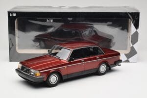 Volvo 240 GL Dark Red Metallic Minichamps 1:18 155171406 Metalli — kuva 6 / 6