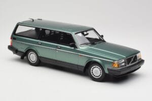 Volvo 240 GL Estate Green Metallic Minichamps 1:18 155171410 Metalli — kuva 4 / 6