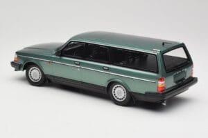 Volvo 240 GL Estate Green Metallic Minichamps 1:18 155171410 Metalli — kuva 5 / 6