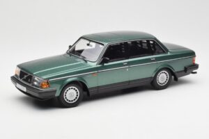Volvo 240 GL Vihreä Metallic Minichamps 1:18 155171400 Metalli