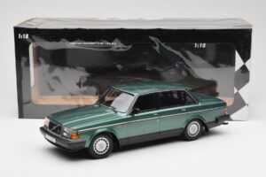 Volvo 240 GL Vihreä Metallic Minichamps 1:18 155171400 Metalli — kuva 6 / 6