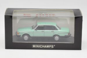 Volvo 240 GL Vihreä Metallic Minichamps 1:43 400171402 Metalli — kuva 4 / 4
