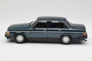 Volvo 240 GL Petrol Metallic Minichamps 1:18 155171407 Metalli — kuva 3 / 6