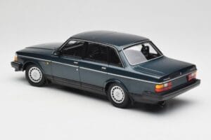 Volvo 240 GL Petrol Metallic Minichamps 1:18 155171407 Metalli — kuva 5 / 6