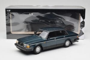 Volvo 240 GL Petrol Metallic Minichamps 1:18 155171407 Metalli — kuva 6 / 6