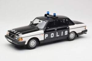Volvo 240 GL Polis Sweden Musta Minichamps 1:18 155171497 Metalli