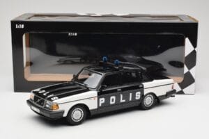Volvo 240 GL Polis Sweden Musta Minichamps 1:18 155171497 Metalli — kuva 6 / 6