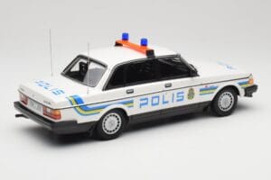 Volvo 240 GL Polis Sweden Minichamps 1:18 155171490 Metalli — kuva 2 / 6