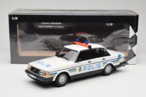 Volvo 240 GL Polis Sweden Minichamps 1:18 155171490 Metalli — kuva 6 / 6