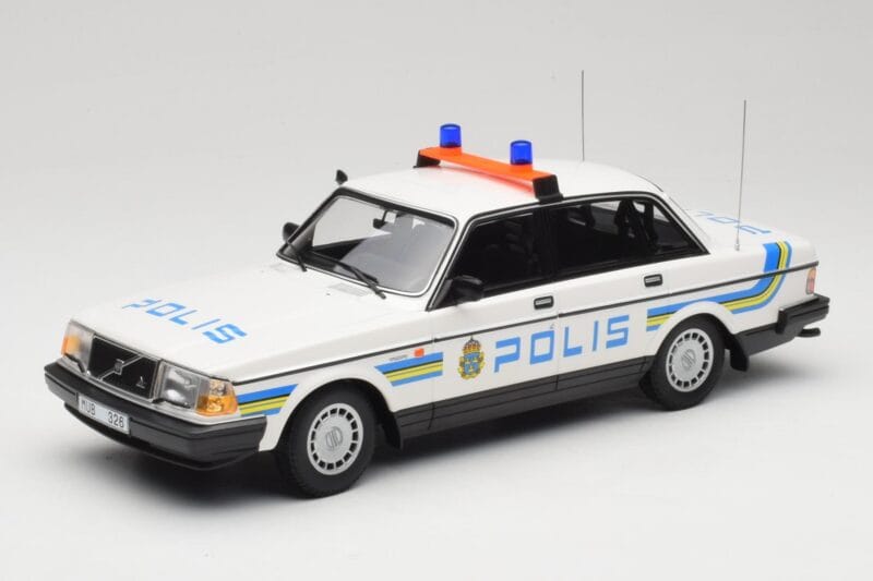 Volvo 240 GL Polis Sweden Minichamps 1:18 155171490 Metalli