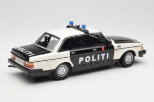 Volvo 240 GL Politi Norway Musta Minichamps 1:18 155171496 Metalli — kuva 2 / 6