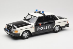 Volvo 240 GL Politi Norway Musta Minichamps 1:18 155171496 Metalli
