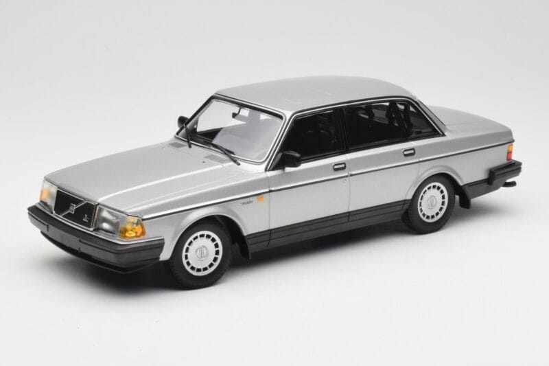 Volvo 240 GL Hopea Minichamps 1:18 155171408 Metalli