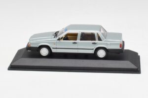 Volvo 240 GL Hopea Metallic Minichamps 1:43 940171402 Metalli