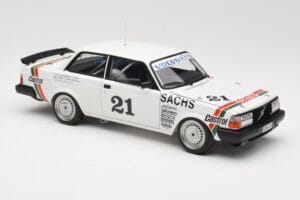 Volvo 240 Turbo #21 P. Stureson DTM Winner Wunstorf 1985 AUTOart 1:18 88592 Metalli — kuva 6 / 8