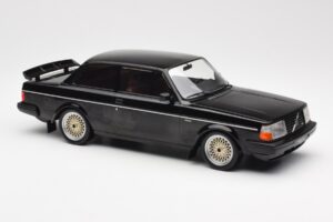 Volvo 240 Turbo Musta Custom IXO 1:18 18CMC178 Metalli — kuva 4 / 6