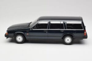 Volvo 740 GL Farmari Tummanvihreä Metallic Minichamps 1:18 155171771 Metalli — kuva 3 / 6