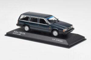 Volvo 740 GL Estate Sinivihreä Metallic Minichamps 1:43 943171713 Metalli — kuva 3 / 4