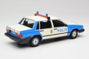 Volvo 740 GL Ruotsin Poliisi Minichamps 1:18 155171791 Metalli — kuva 2 / 6