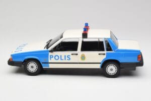 Volvo 740 GL Ruotsin Poliisi Minichamps 1:18 155171791 Metalli — kuva 3 / 6