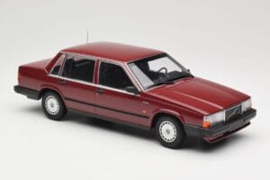 Volvo 740 GL Punainen Minichamps 1:18 155171704 Metalli — kuva 4 / 6
