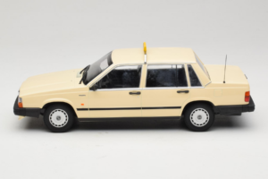 Volvo 740 GL Taxi Saksa Minichamps 1:18 155171792 Metalli — kuva 3 / 6