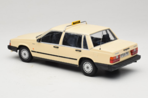 Volvo 740 GL Taxi Saksa Minichamps 1:18 155171792 Metalli — kuva 5 / 6