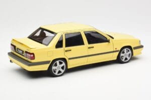 Volvo 850 T-5R Keltainen AUTOart 1:18 79501 Metalli — kuva 3 / 8