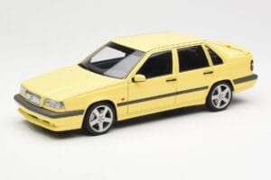 Volvo 850 T-5R Keltainen AUTOart 1:18 79501 Metalli