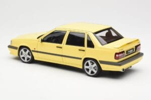 Volvo 850 T-5R Keltainen AUTOart 1:18 79501 Metalli — kuva 7 / 8