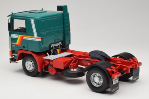 Volvo F1220 Vihreä Punainen Road Kings 1:18 RK180032 Metalli — kuva 7 / 8
