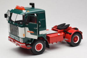 Volvo F88 Bilspedition Vihreä Valkoinen MCG 1:18 MCG18139 Metalli — kuva 2 / 8