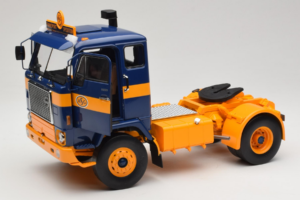 Volvo F88 Tummansininen Keltainen MCG 1:18 MCG18140 Metalli — kuva 2 / 8