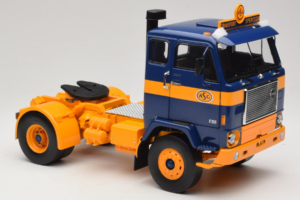 Volvo F88 Tummansininen Keltainen MCG 1:18 MCG18140 Metalli — kuva 6 / 8