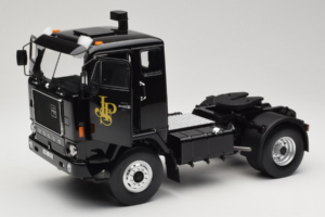 Volvo F88 John Player Special Black MCG 1:18 MCG18217 Metalli — kuva 2 / 8